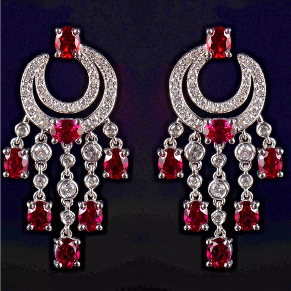 Sold! Gorgeous Natural 4Ct Ruby and 1.85 CT Diamonds on 14k. 5.2 g. 1.25 “ - Picture 5 of 9